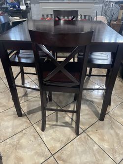 Black table 4 chairs