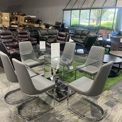 Modern Glass Dining Table With 6 Chairs / Mesa de comedor moderna de cristal con 6 sillas
