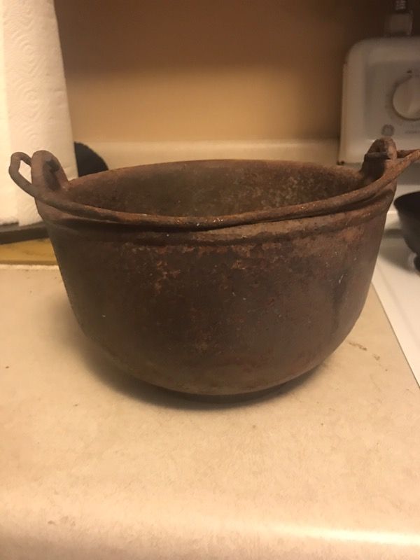 vintage Cast Iron Melting Pot Smelting Detroit Insto- Gas Corp