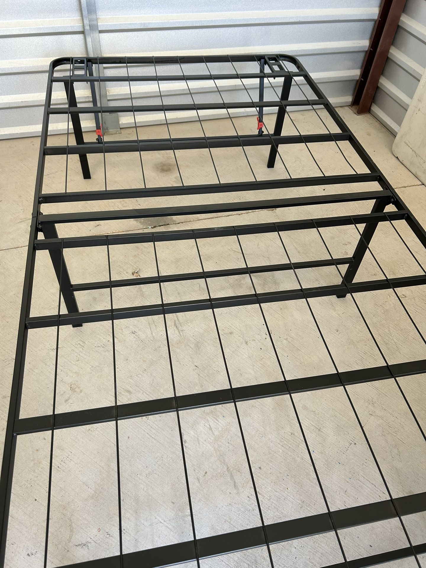 Twin Bed Frame (portable)