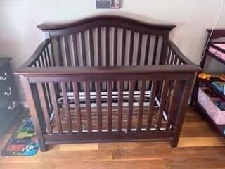 Baby crib