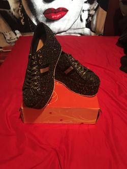 Size 10 never put on