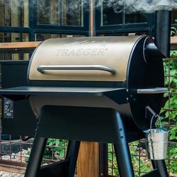 22” Traeger Smoker Grill