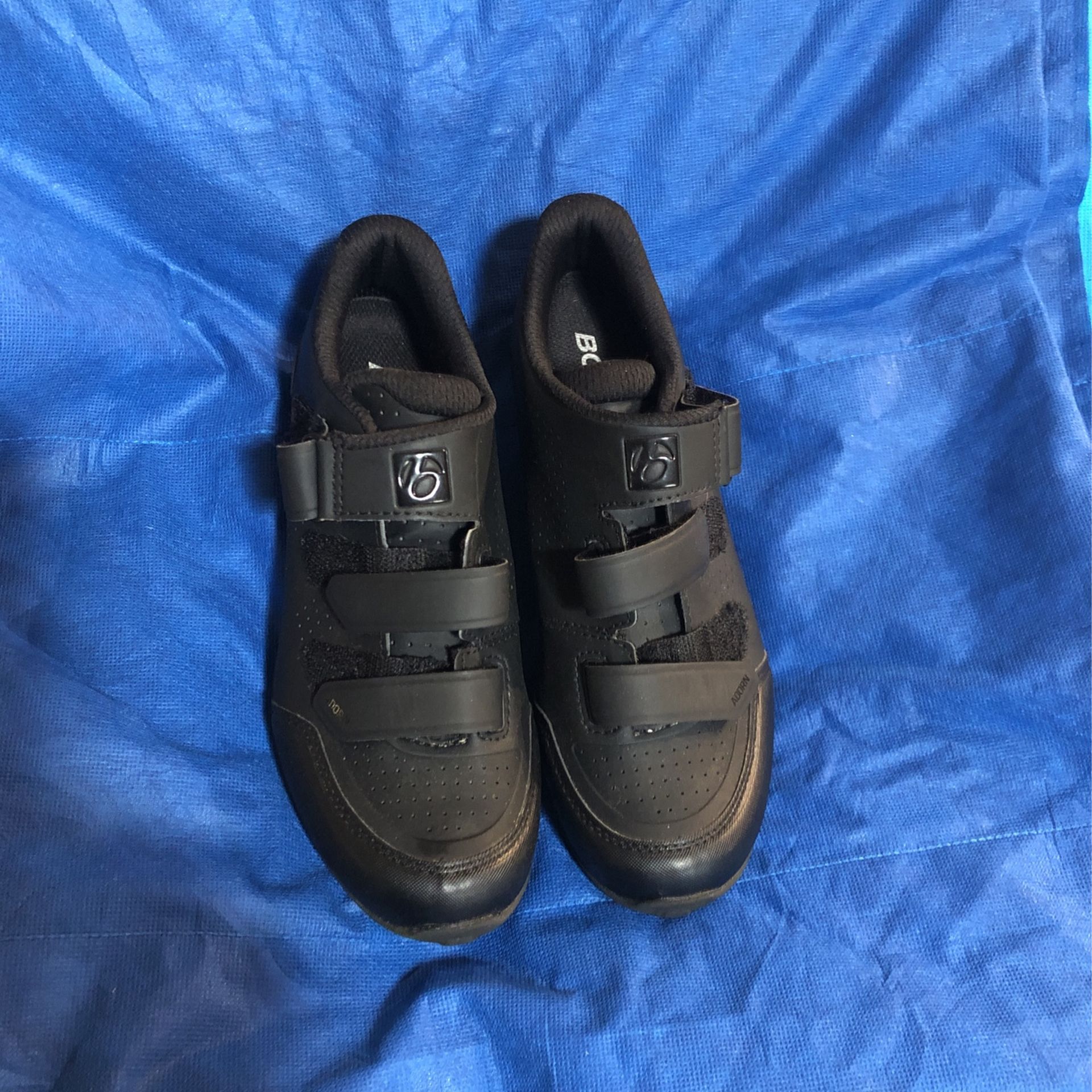 Women’s Cycling Shoes 6.5