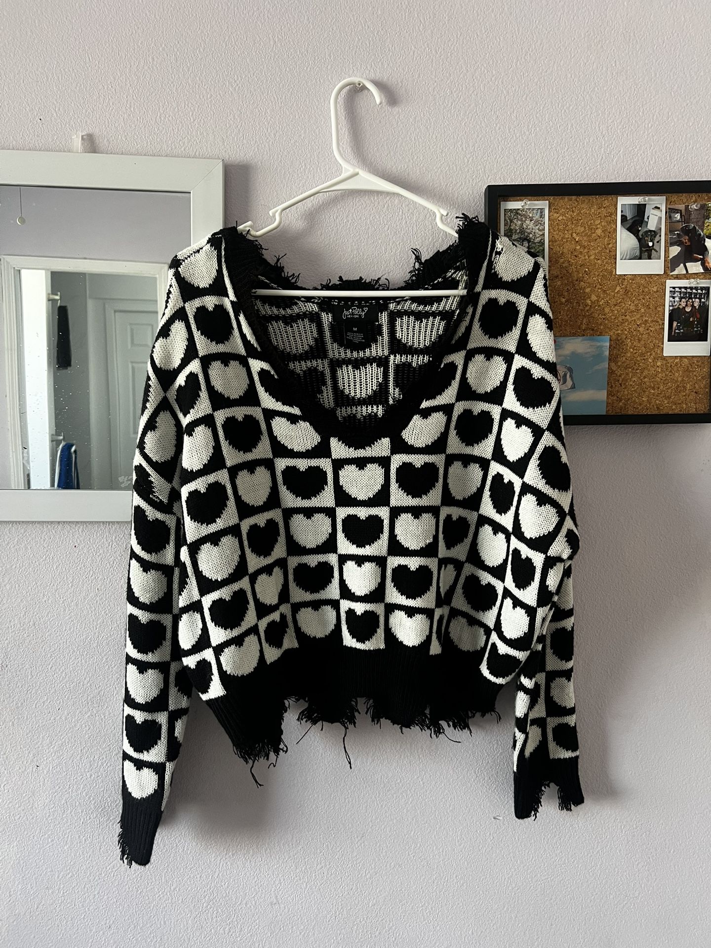 Black & White Heart Knit Sweater – Distressed Crop Style