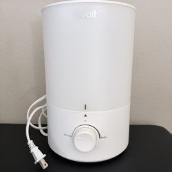 Levoit Humidifier Like New 