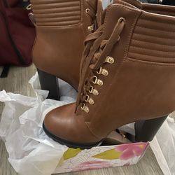 Woman’s Shoes