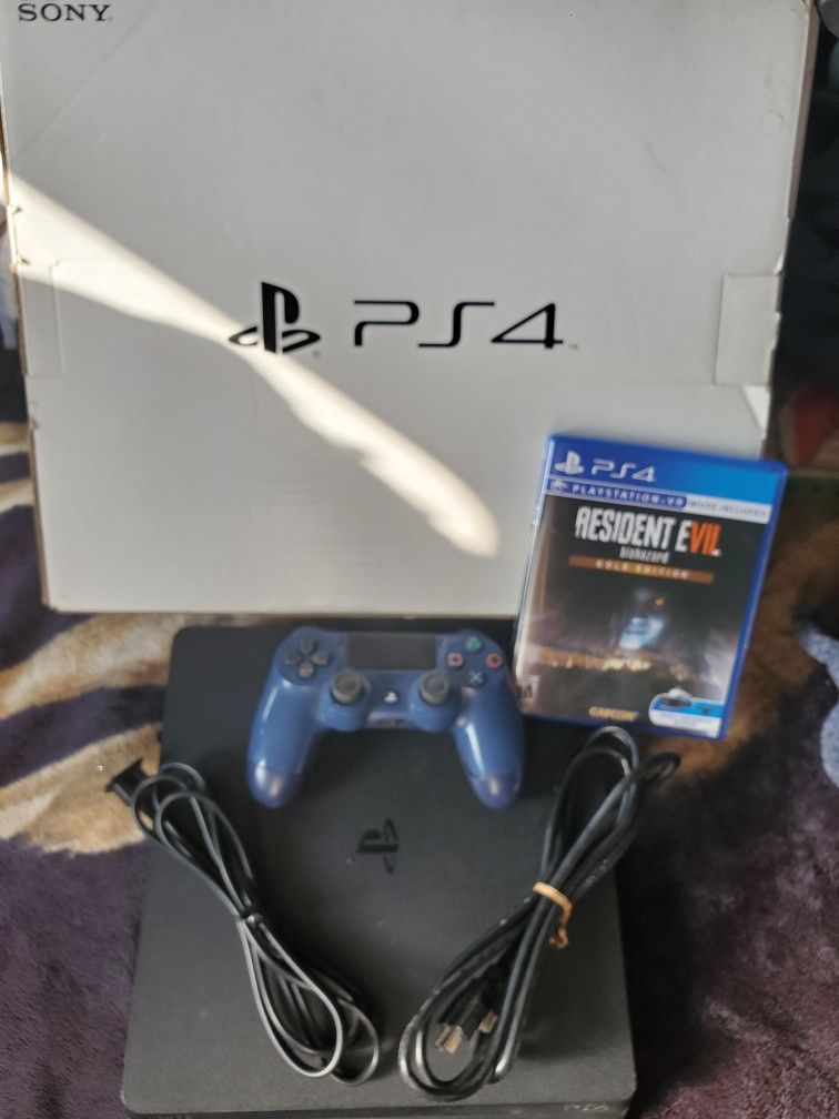 PS4 SLIM 1TB USED WORKS GOOD TEST IT BEFORE YOU BUY IT..FREE REMOTE IT WORKS BARELY 👍..AS IN PICTURES COMES WITH ORIGINAL BOX.....