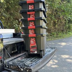 Husky 45g Latch And Stack Totes With Wheels