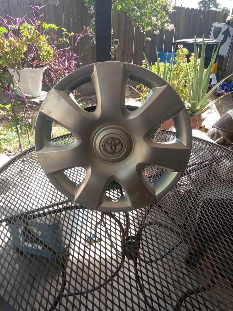 Toyota Hubcap