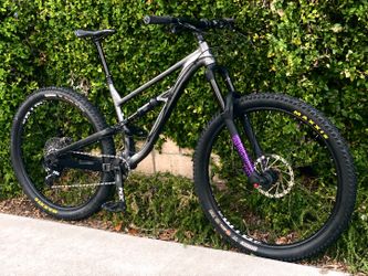 2021 Polygon Vander 7 Enduro 29er (Medium) Mountain Bike