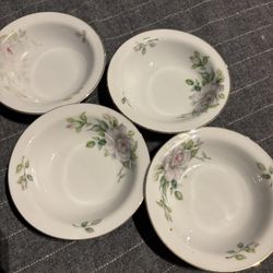 4 Vintage Soup Bowls