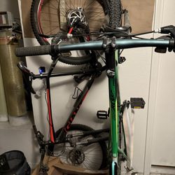 2 Mountains Bikes 