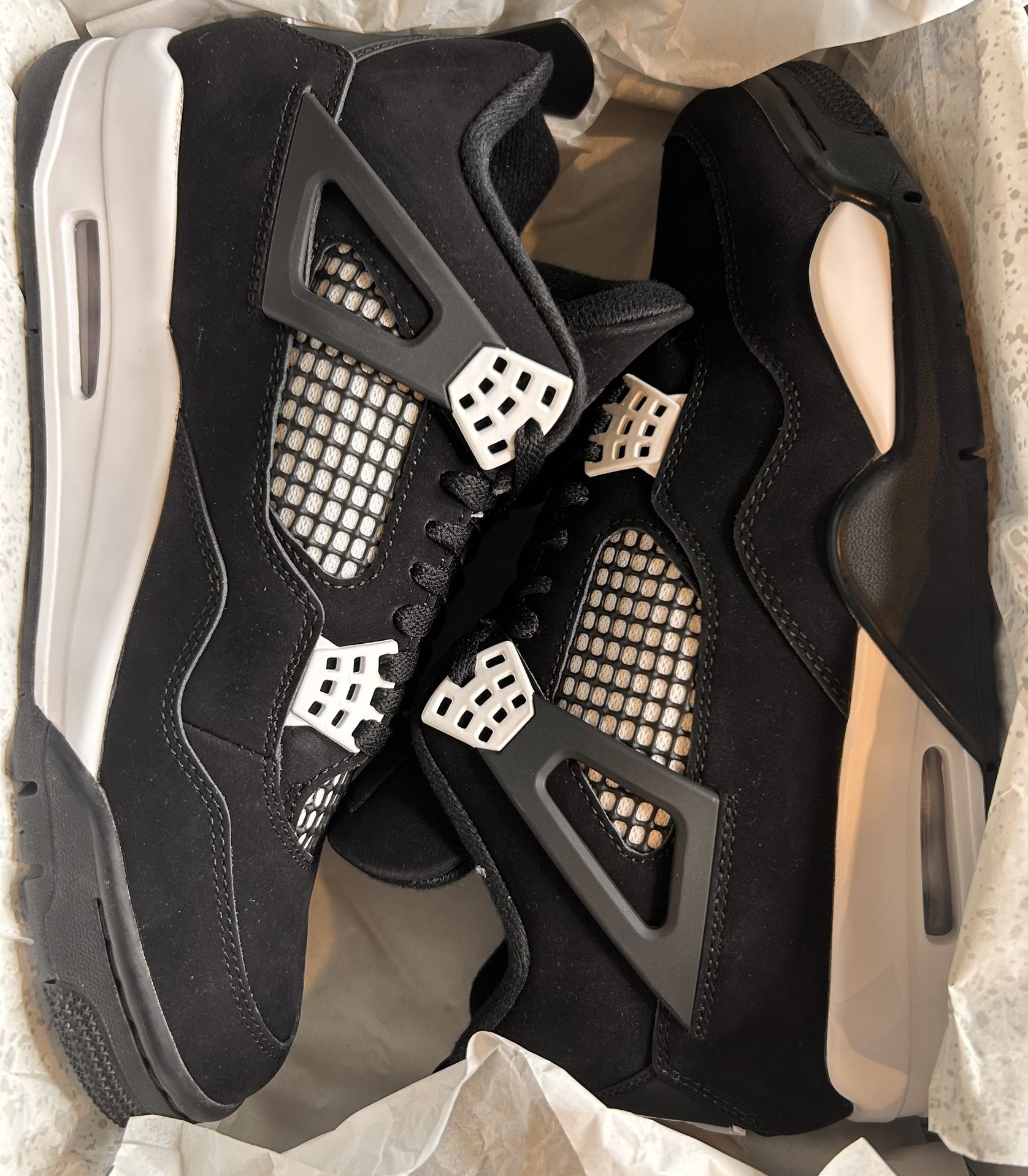 Jordan Retro 4 Thunder