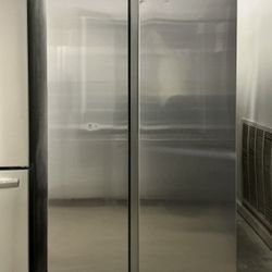 Samsung 36 inch 28 cu. ft. Standard Depth Side by Side Refrigerator