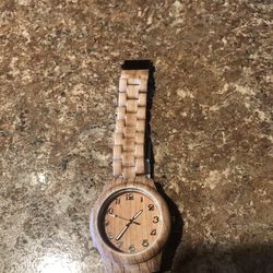 Brand New Wood Look Watch Shipping Available 