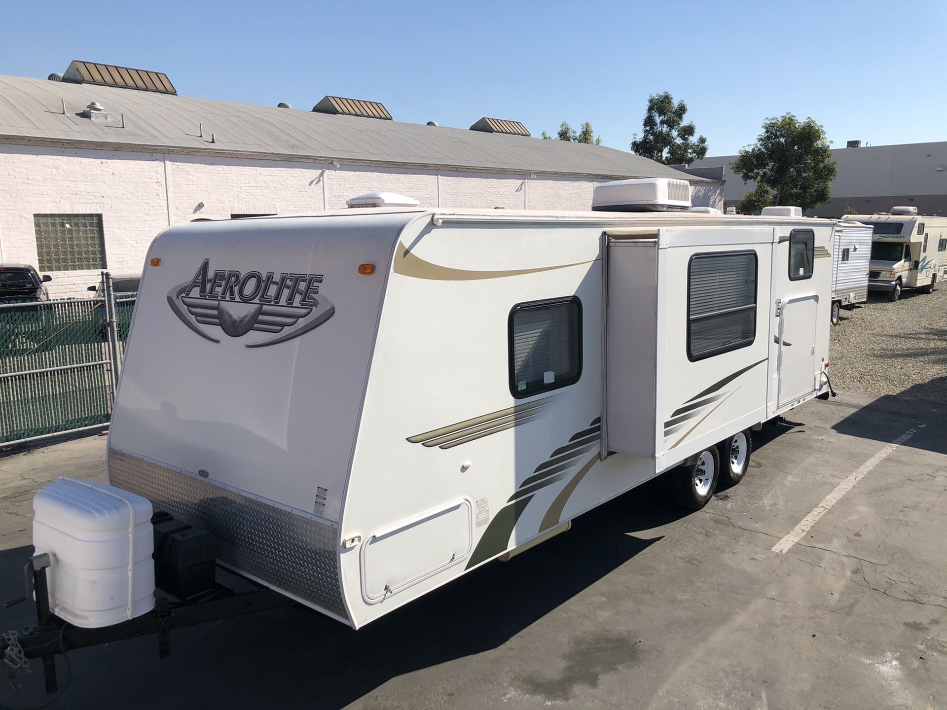 2010 Aerolite 25FT Travel Trailer With Slide Out, Bunkhouse & Solar Only 4200LBS Brand New Ready To Go Must See
