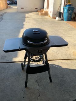 Electric grill with extension cord