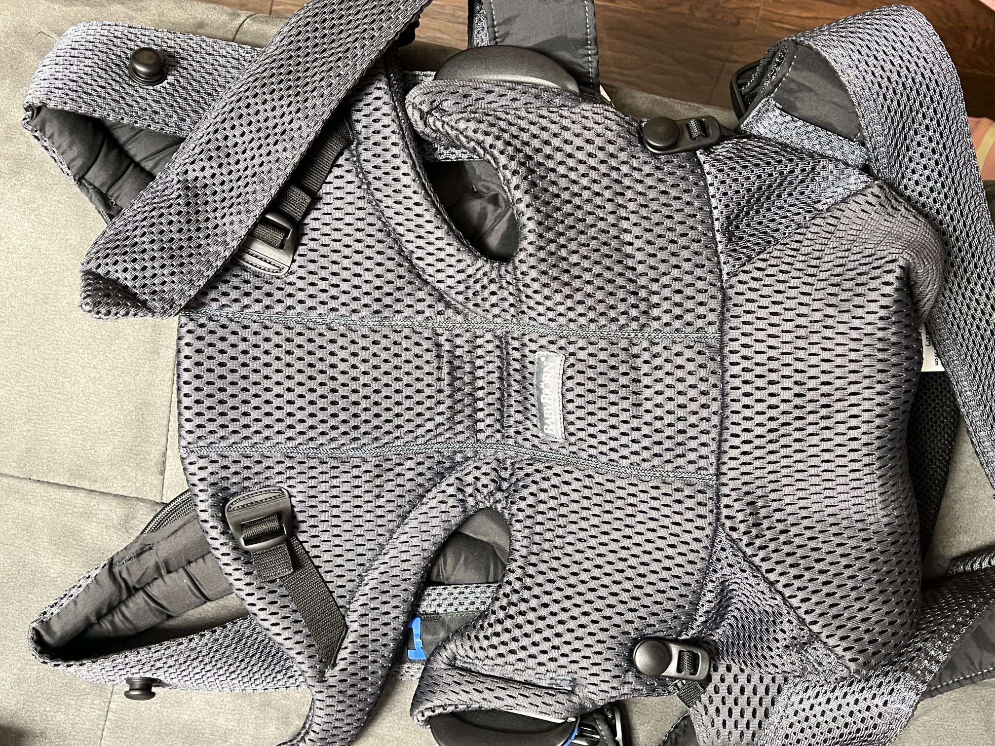 VERY NEW*Babybjorn Carrier