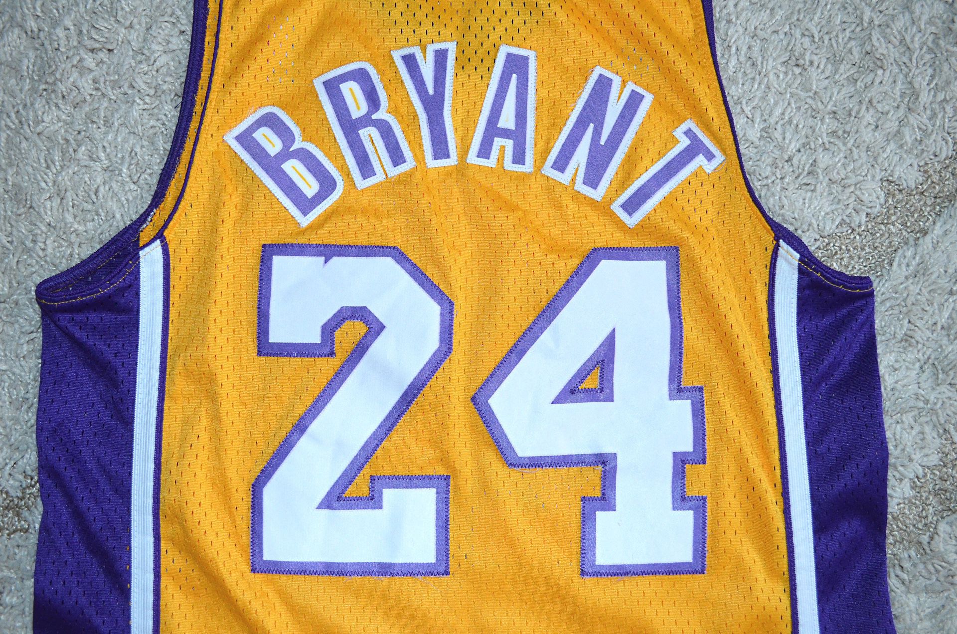 Adidas NBA 2010 Los Angeles Lakers Kobe Bryant 24 jersey