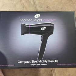 Black Compact Blow Dryer