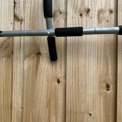 Hanging Pull Up Bar