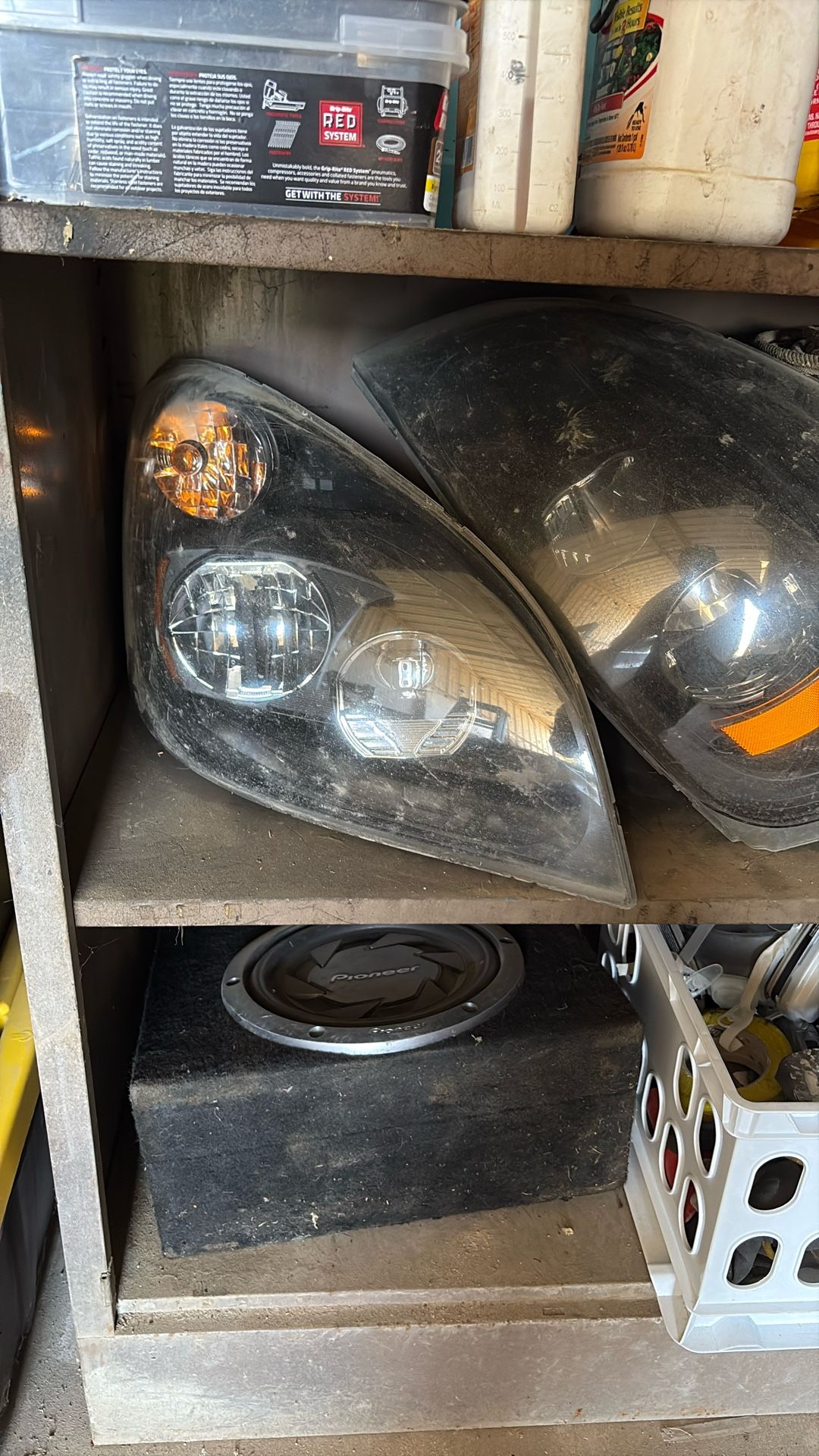 2012 - 2017 Cascadia Headlights