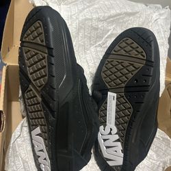 Vans Vans Hylane Black/Black Men’s Size 9