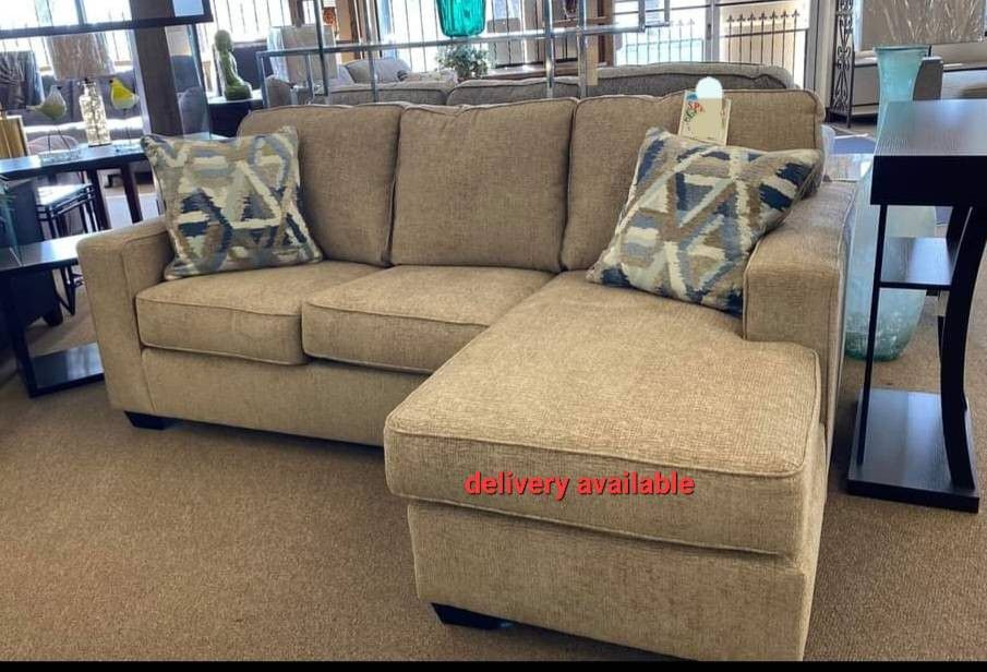 New/Greaves Driftwood Reversible Sofa Chaise/Small Sectionall,Seccionall, Couchh/Delivery Available, Financing Options, Ask For A Discount Code 