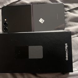 Like New Samsung Galaxy Z Flip 5 Unlocked 