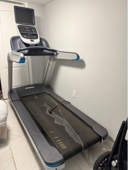 FREE Commercial Precor Gym Treadmill – Pickup Only – Astoria Queens