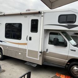 2006 Fleetwood Jamboree 54,000