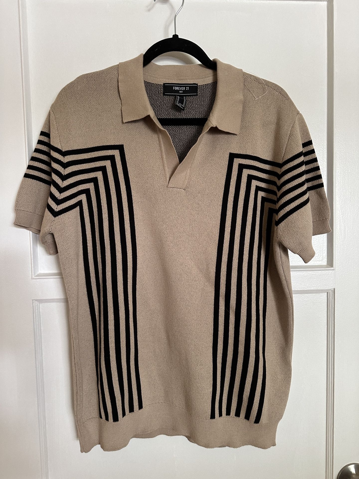 Forever 21 Taupe & Black GEO SWEATER-KNIT POLO SHIRT Medium