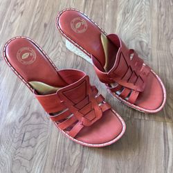 Nurture Red Leather Wedge Sandals 9M Waterfall 43A Espadrille Slip-On Comfort
