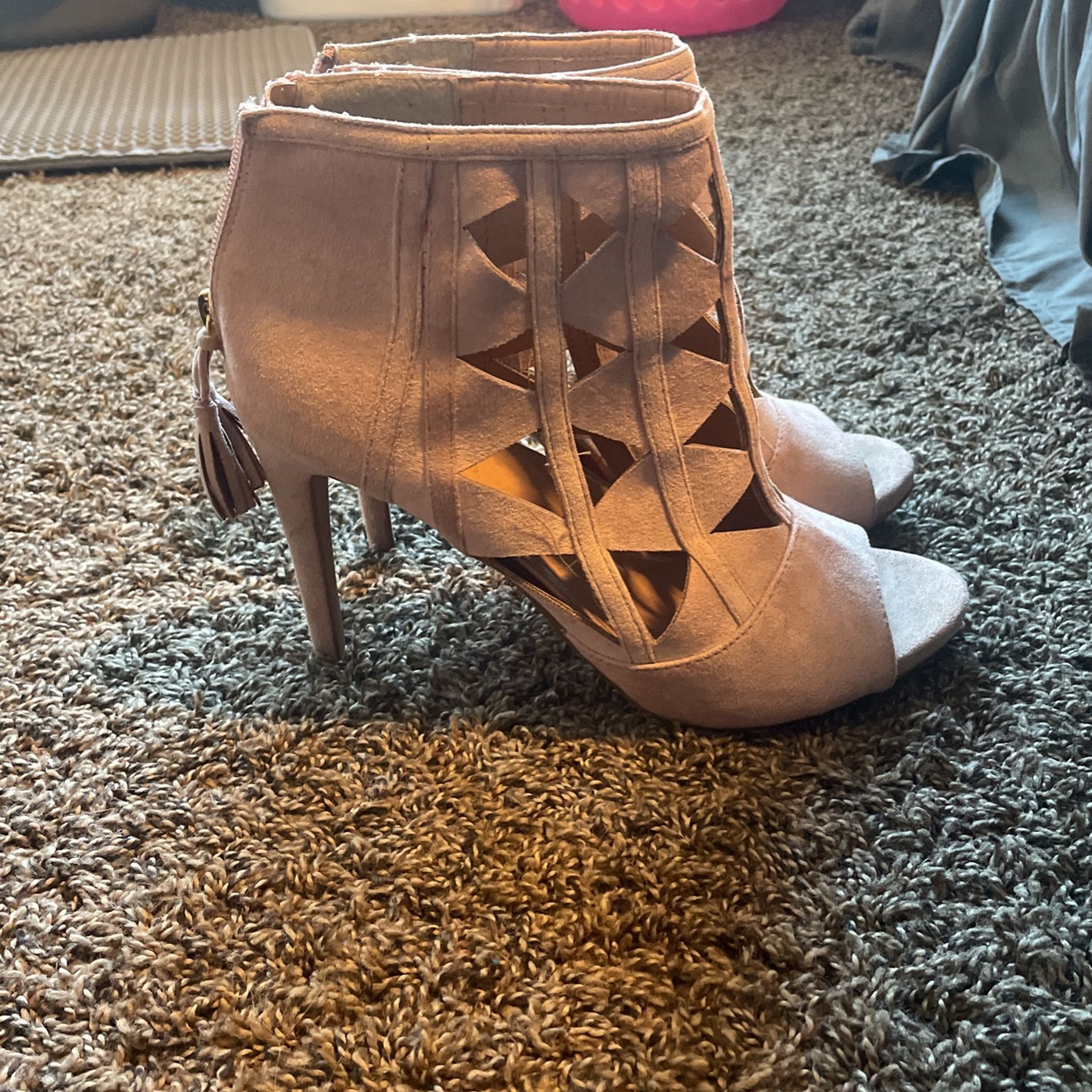 Xoxo Pink Heels Size 9.5