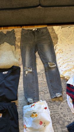 Ropa para mujer nueva y semi usada size SYM    $15 toda