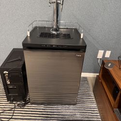 Kegco MDK-309SS-01 ("Kegerator")