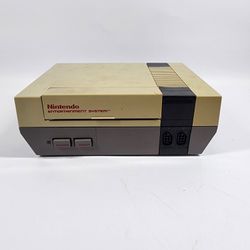 Nintendo Entertainment System NES Console Gaming System NES-001 Gray