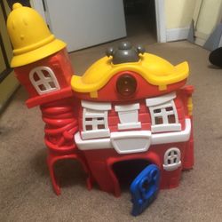 Mickey fire house with sounds