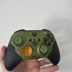 Microsoft Xbox Elite Series 2 – Halo Infinite Limited Edition Controller (Green) | CIB