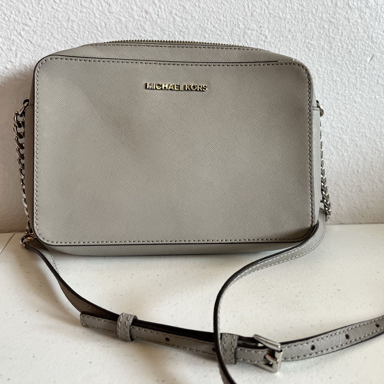 Michael Kors Handbag Brown/Tan Purse IM-1811 S19 for Sale in Auburn, WA -  OfferUp