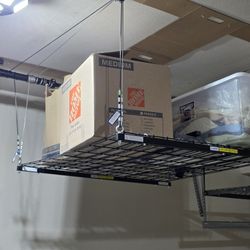 Ceiling Garage Storage Lift – Great Condition