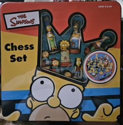 Cardinal Game - The Simpsons 3D Chess Set 