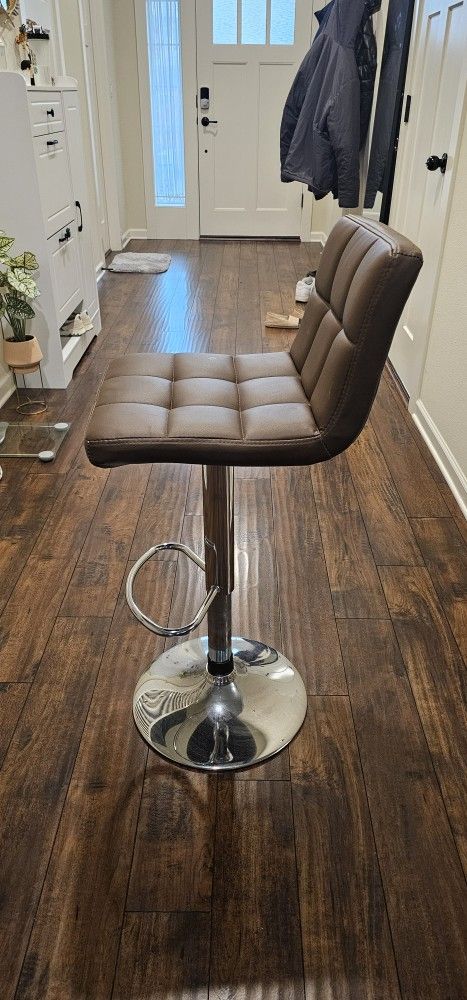 Set of 2 Modern Adjustable Bar Stools – Brown Faux Leather & Chrome Base