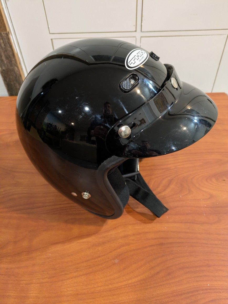 THH motorcycle helmet size XL