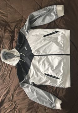 Nike Men’s Windbreaker/Raincoat size XL