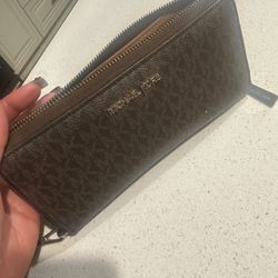 Used Michael Kors Wallet 