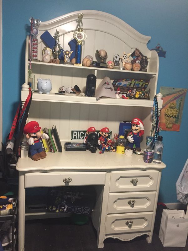Dresser And Desk For In Kingston Ga Offerup