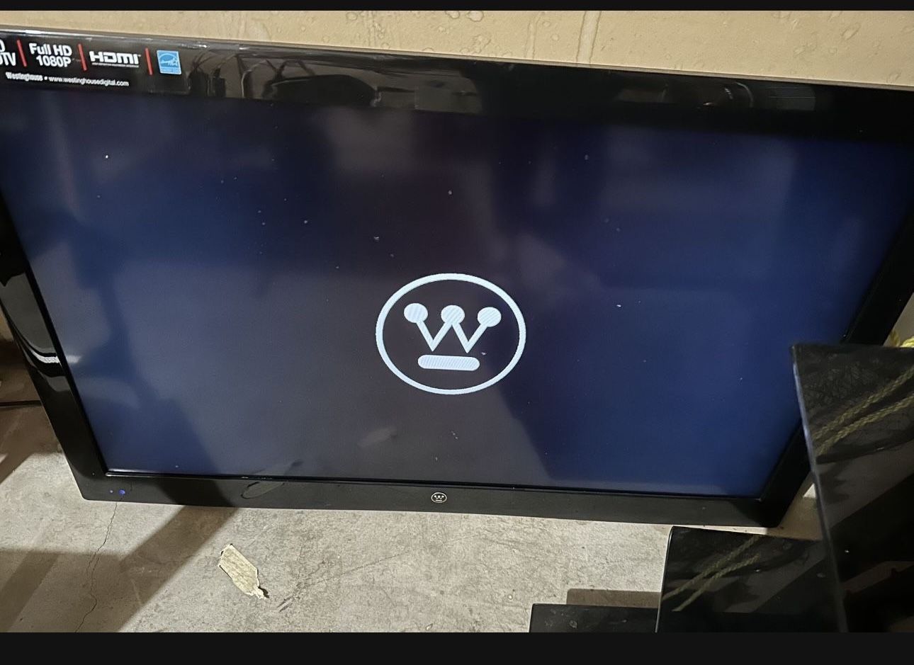 40 Inch Westinghouse Tv