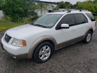 2005 Ford Freestyle 3rd Row Family Sedan Very Reliable